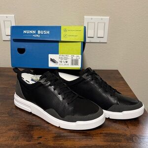 Nunn Bush Black and White Men’s Low-Top Lace-Up Sneakers
